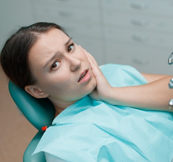 common-reasons-for-removal-regina-lakeview-dental-centre